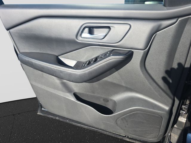 Used 2025 Nissan Rogue SUV