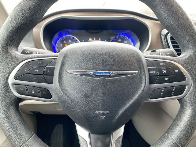 2018 Chrysler Pacifica Touring Plus 11