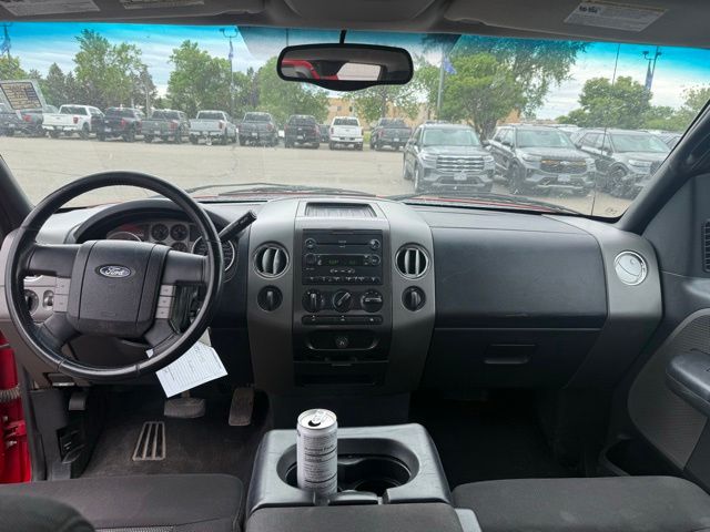 2005 Red Ford F-150 XL 4X4 Truck