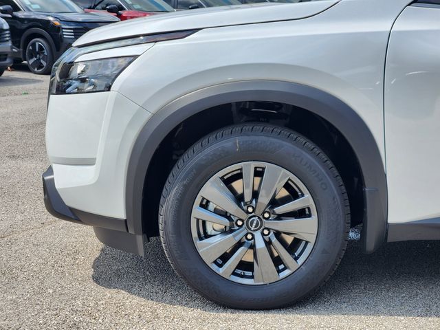 2025 Nissan Pathfinder SV photo 5