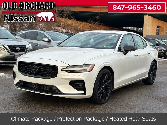 2024 Volvo S60 B5 Plus Black Edition AWD