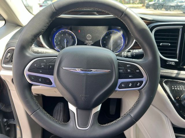 2023 Chrysler Pacifica Limited - Gray Clearcoat exterior view 6