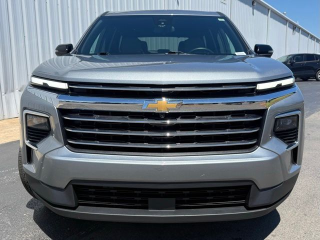used 2024 Chevrolet Traverse car, priced at $34,187