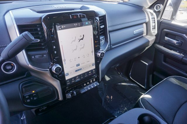 2500 Crew Cab Laramie