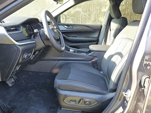 2026 Jeep Grand Cherokee L Laredo 4x4