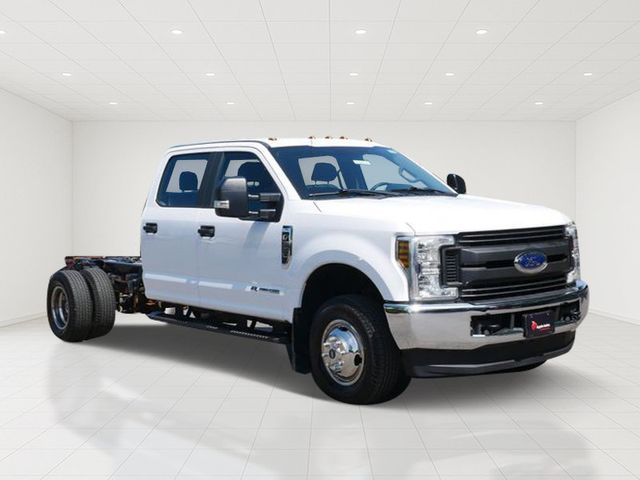 2018 Ford F-350 Super Duty Chassis XL Crew Cab DRW 4WD