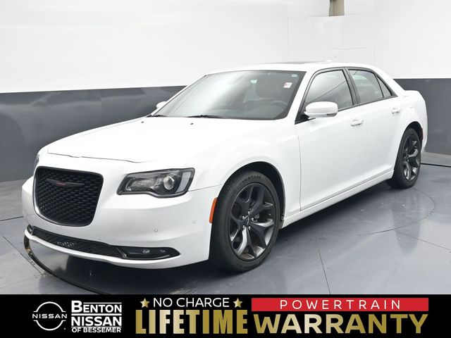 Bright White Clearcoat 2023 Chrysler 300 S V6 RWD Sedan Rear-Wheel Drive 8-Speed Automatic