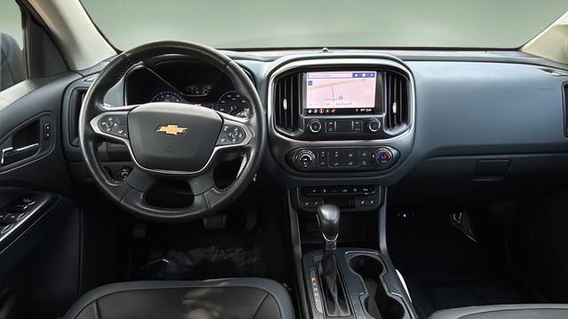 Used 2022 Black Chevrolet Z71 image 10