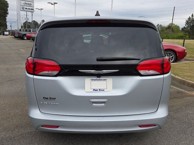 Used 2023 Silver Chrysler LX image 12