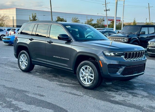 2025 Jeep Grand Cherokee Laredo's photo