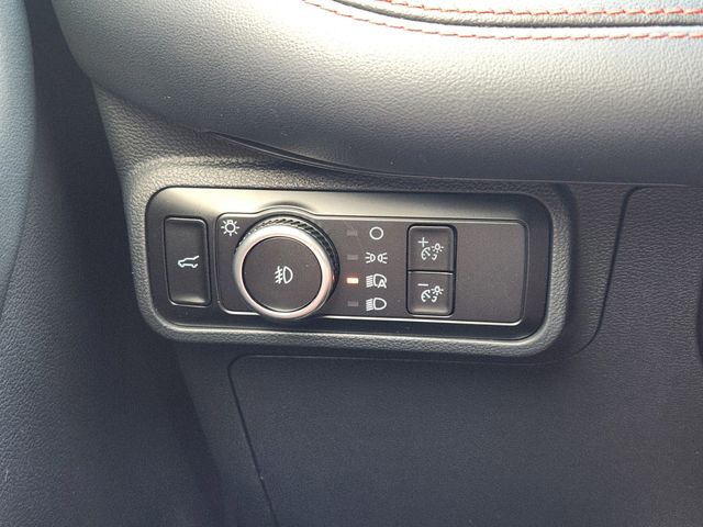 2025 Ford Explorer ST photo