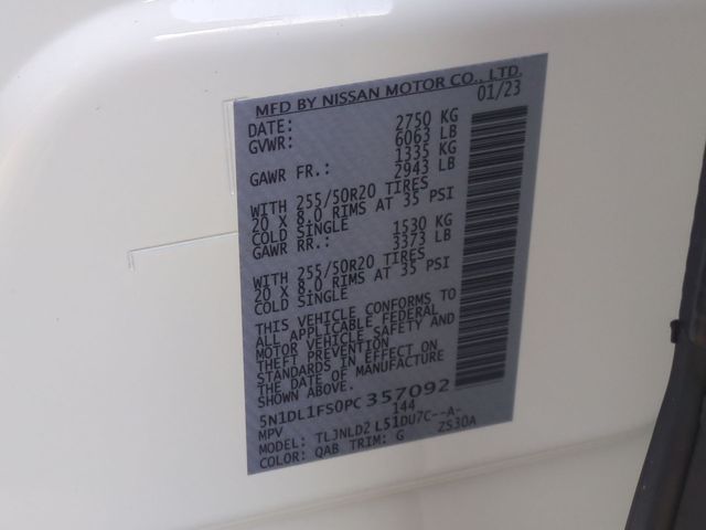 Used 2023 White INFINITI LUXE image 26