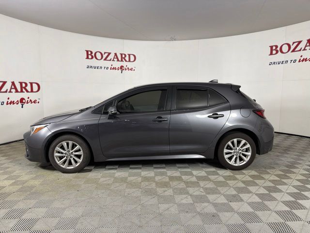 2024 Magnetic Gray Metallic Toyota Corolla Hatchback SE FWD Hatchback