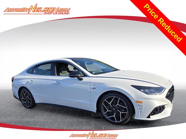 Serenity White 2023 Hyundai Sonata Sedan Front-Wheel Drive 8-Speed Dual Clutch