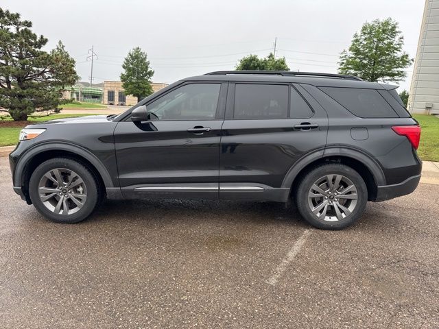View vehicle photo 7