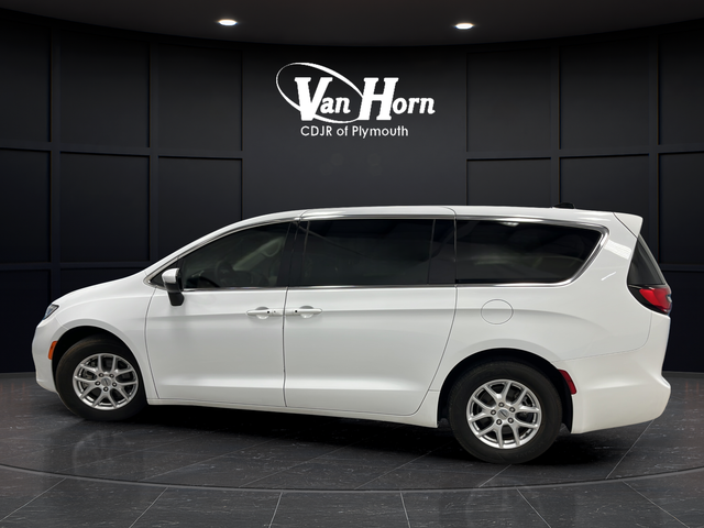 Used 2023 Bright White Clearcoat Chrysler Touring L image 4