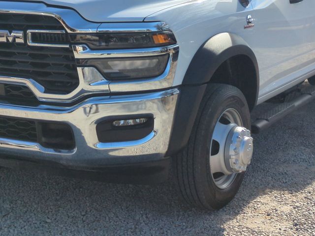 New 2026 Bright White Clear-Coat Exterior Paint RAM Tradesman image 9