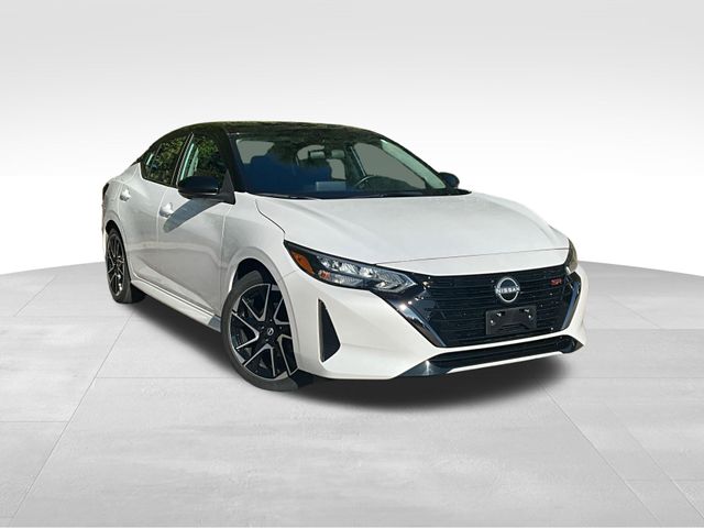 Aspen White Tricoat/Super Black 2024 Nissan Sentra SR FWD Sedan Front-Wheel Drive Continuously Variable Transmission