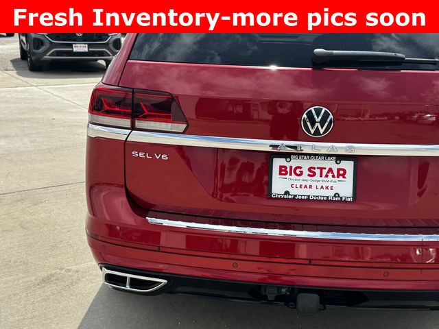 2022 Volkswagen Atlas 3.6L V6 SEL Premium R-Line Red at DeMontrond Auto Country