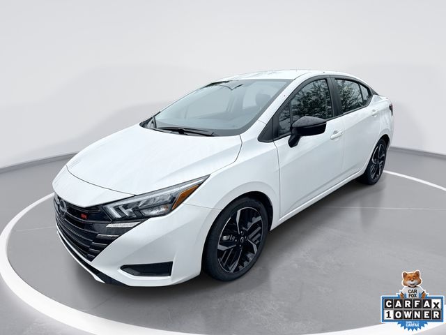 Aspen White Tricoat 2024 Nissan Versa Sedan Front-Wheel Drive Continuously Variable Transmission