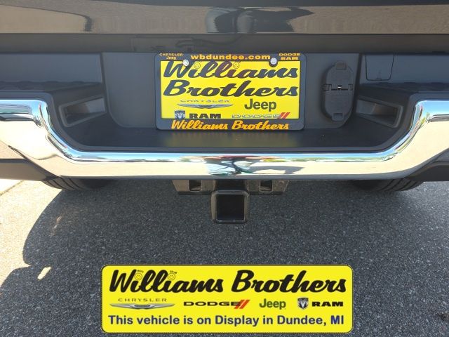 2021 Ram 1500 Big Horn/Lone Star - Diamond Black Crystal Pearlcoat exterior view 9