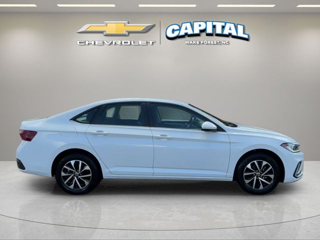 Used 2025  Volkswagen 1.5T S image 6