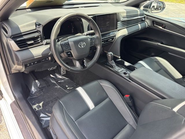 View vehicle photo 2