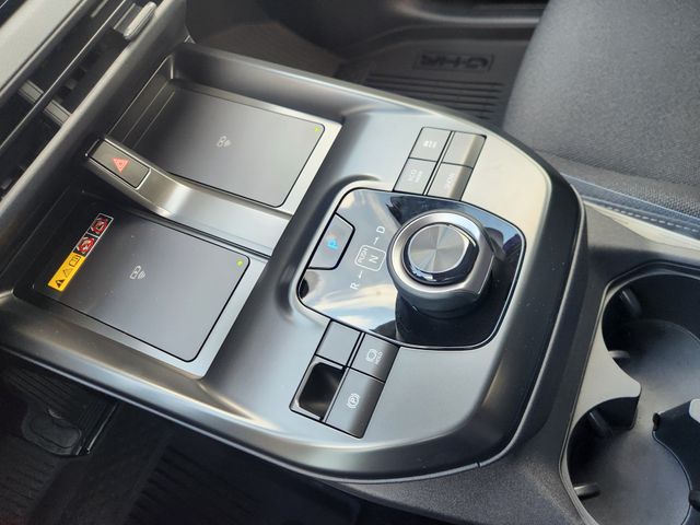 2026 Toyota C-HR SE Black at Community Toyota