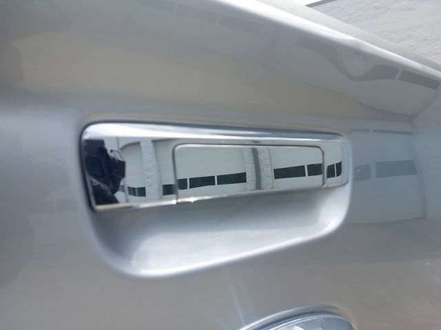 Used 2022 Silver Ford XLT image 13