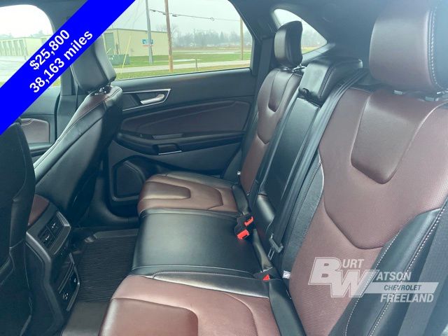 2021 Ford Edge Titanium 36