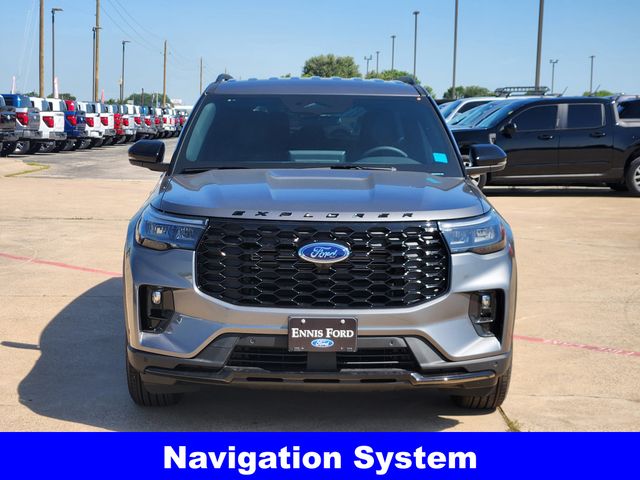 2025 Ford Explorer ST-Line photo