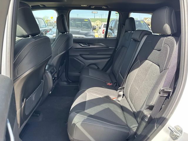 New 2026 White Jeep Laredo X image 15
