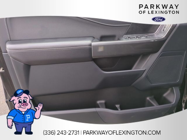 Used 2023 Agate Black Metallic Ford XLT image 12