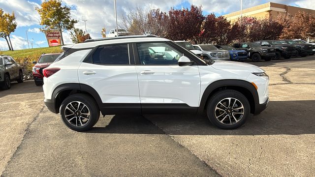 2025 Chevrolet TrailBlazer LT 2