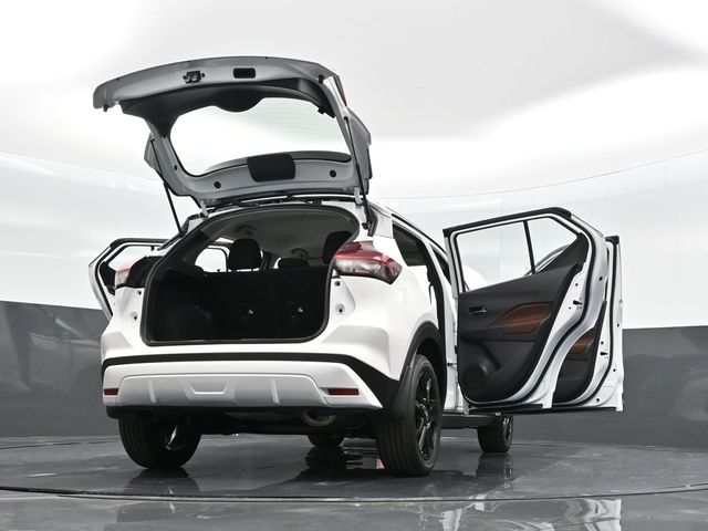 2024 Nissan Kicks SR 36