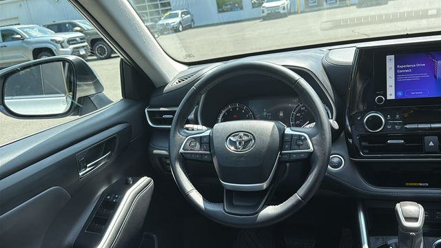Used 2024 Toyota Highlander SUV