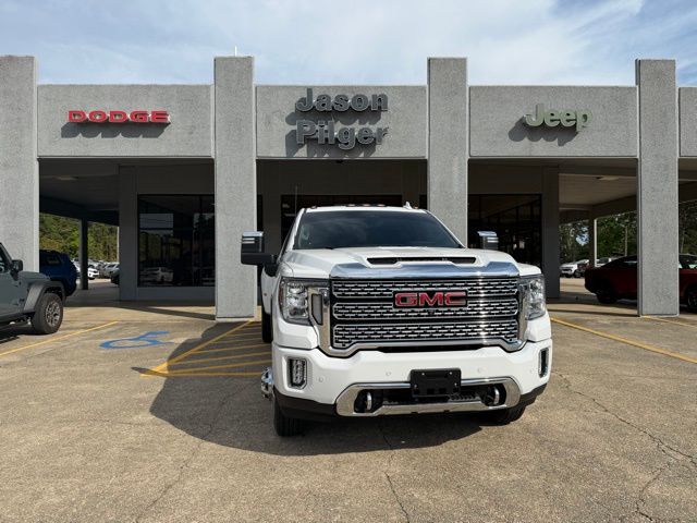 Summit White 2023 GMC Sierra 3500HD Denali Crew Cab 4WD Pickup Truck Four-Wheel Drive Automatic