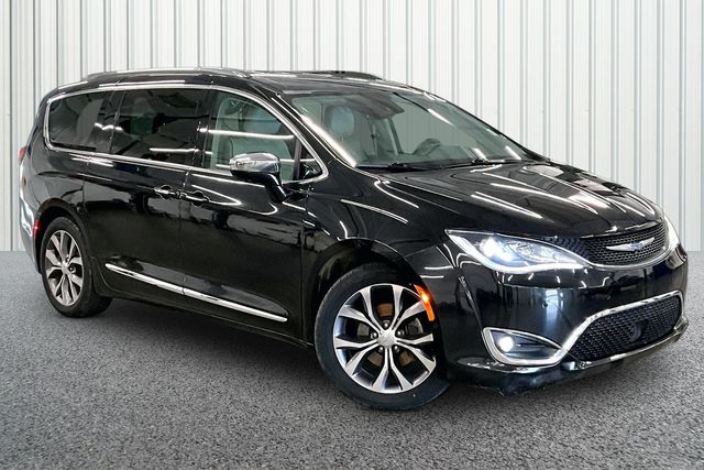 2018 Chrysler Pacifica Limited FWD