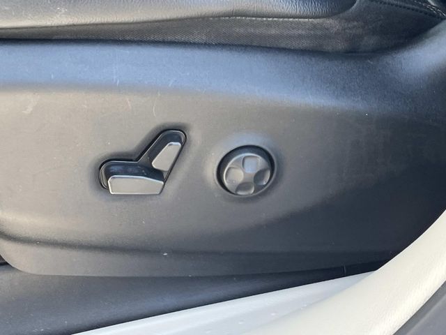 used 2018 Chrysler Pacifica car, priced at $16,491