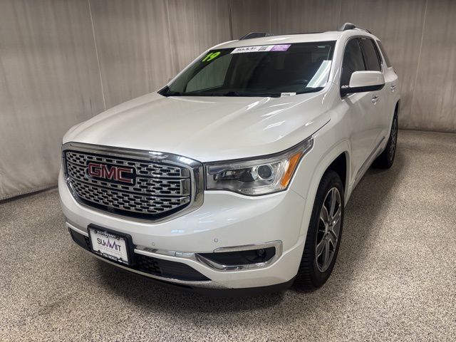 2019 GMC Acadia Denali photo