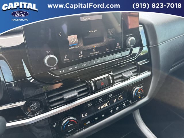 Used 2025 Blue Nissan SV image 27