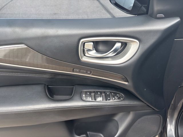 Used 2019 Gray INFINITI LUXE image 15