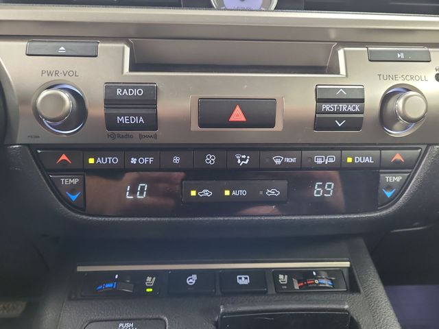 2013 – Lexus – ES