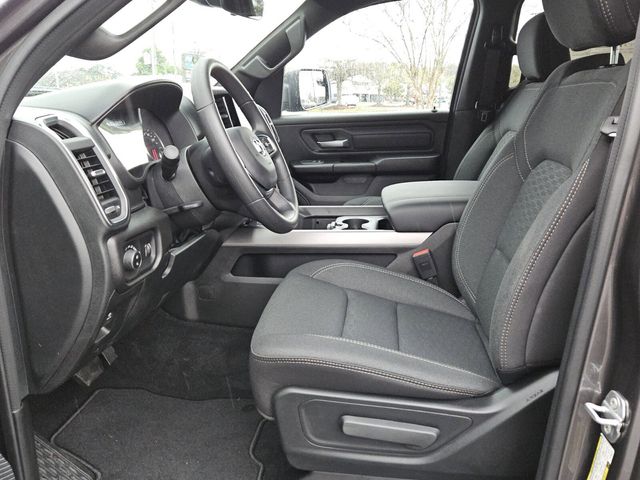 2026 Ram 1500 Express Crew Cab 4x4 5'7" Box