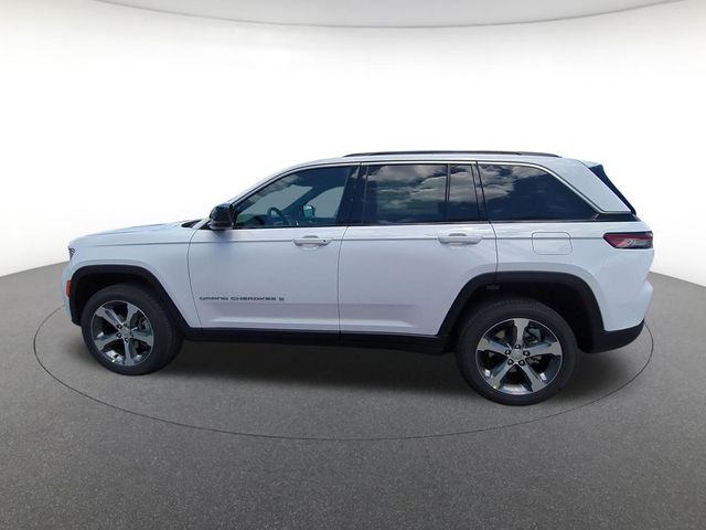 new 2026 Jeep Grand Cherokee car, priced at $42,650