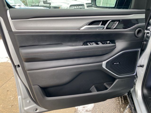 2026 Jeep Grand Wagoneer Limited - Silver Zynith exterior view 10