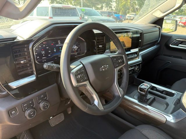 2025 Sterling Gray Metallic Chevrolet Silverado 1500 LT Trail Boss 4X4 Truck