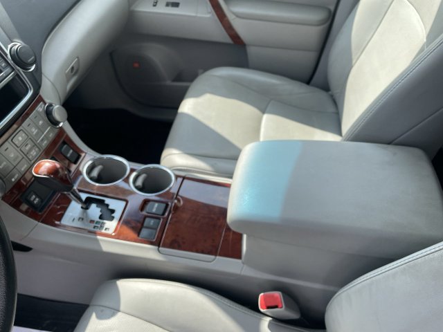 Used 2013 Toyota Highlander SUV