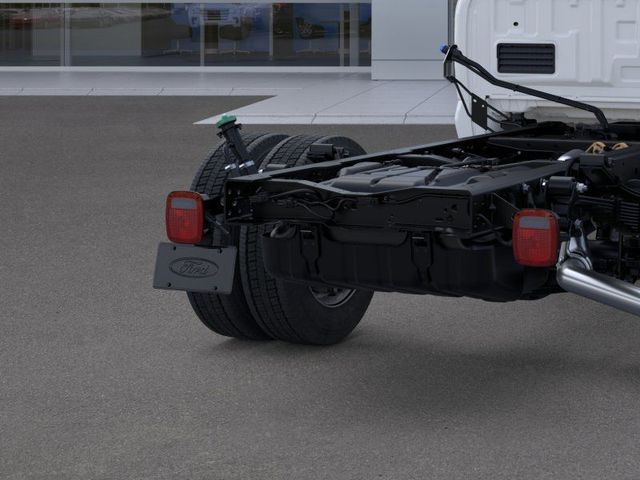 New 2026 Oxford White Ford F-450® XL image 21