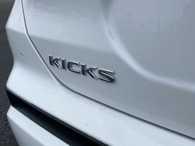 2022 Nissan Kicks S 30